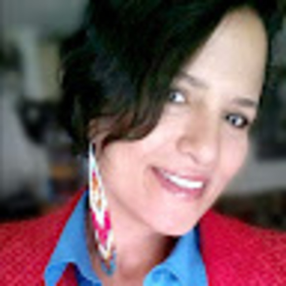 Meet your Posher, Aimée - Picture 1 of 1